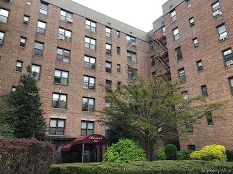 Th St Apt T, Woodhaven, Property For Sale