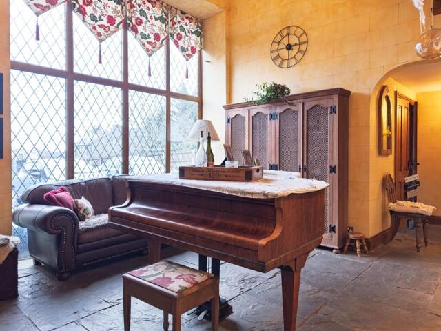 The Old Barn, Wyke Lane, 4 Bedroom Detached