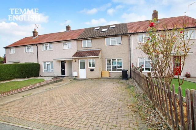 Boult Road, Laindon, 4 Bedroom Terraced