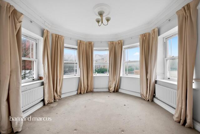 Trinity Church Road, Barnes, 2 Bedroom Flat