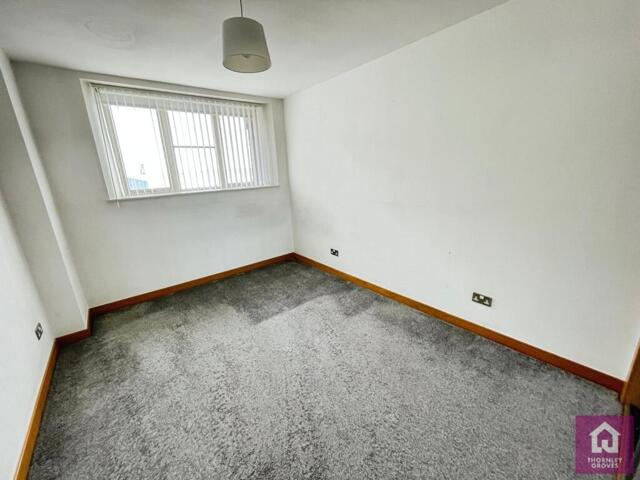 Dock Road, Birkenhead, 2 Bedroom Flat