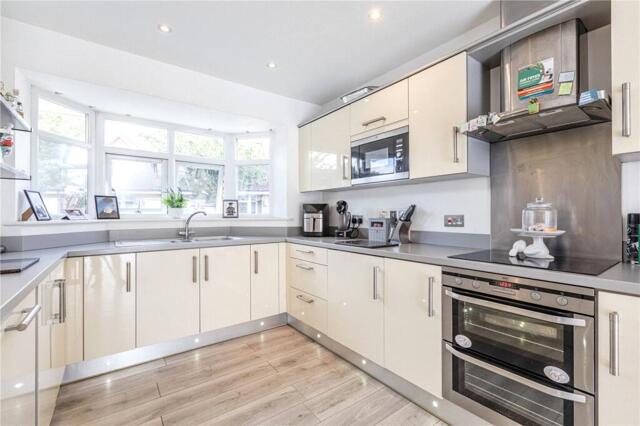 Byfleet, Park Close, West Byfleet, 3 Bedroom Link
