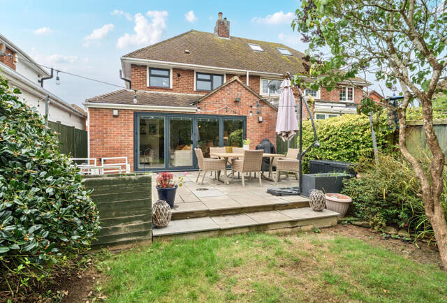 Bishops Cleeve, Meadoway, Cheltenham, 3 Bedroom Semi-detached