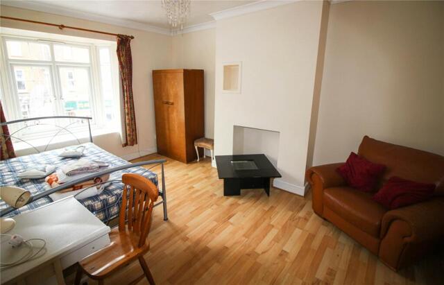 Charminster Road, Bournemouth, 4 Bedroom Apartment