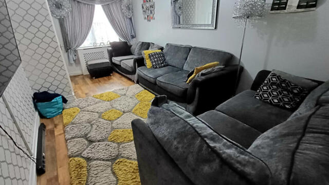 Higher Meadows, Manchester, 2 Bedroom End