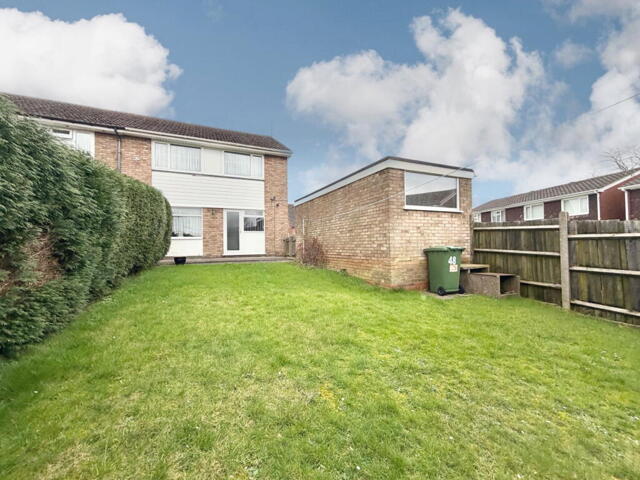 Derwent Close, Pensnett, 3 Bedroom Semi-detached