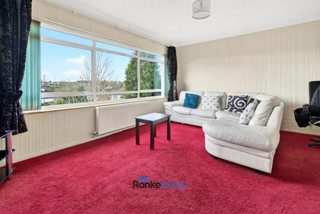 Banstead Road, Caterham, 2 Bedroom Flat