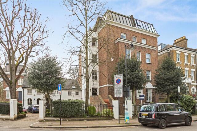 Highbury Hill, London, 2 Bedroom Apartment