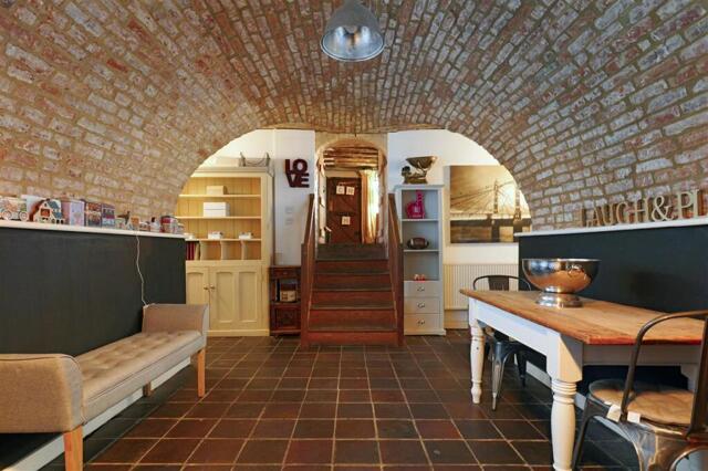 The Shippe,  High Street, 5 Bedroom Semi-detached