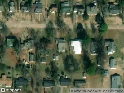 E Poplar St, Clarksville, Preforeclosure Single-family Home