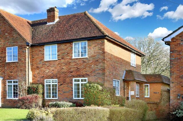 Coleshill, Windmill Hill, Amersham, 3 Bedroom Semi-detached