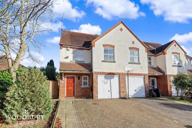 Fallow Fields, Loughton, 3 Bedroom End Fallow Fields, Loughton, 3 Bedroom End