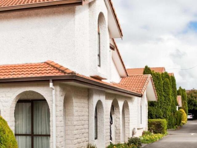 Pioneer Highway, Palmerston North, The Villas, Resort