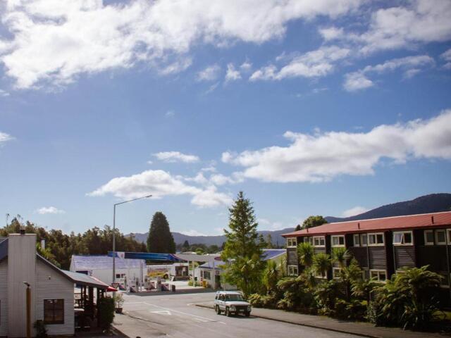Sullivan Road, Fox Glacier, Fox Glacier Pod