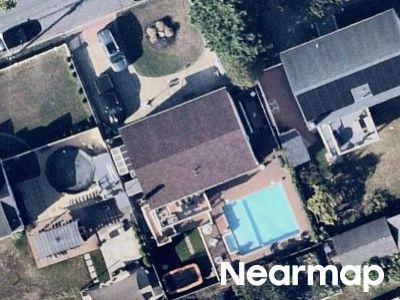 St St, West Babylon, Preforeclosure Single-family Home