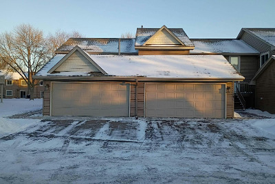 Cottonwood Ln N, Osseo, Foreclosure Single-family Home