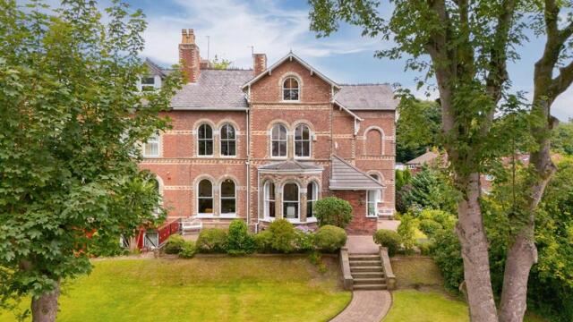 Beech Tree Bank, Prestwich, 8 Bedroom Semi-detached