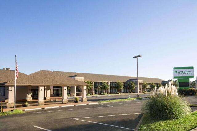 Gunter Avenue, Guntersville (al), Wyndham Garden Lake