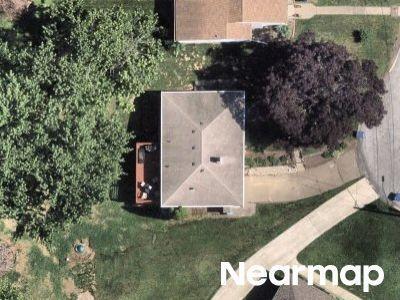 Th Street Ct, East Moline, Preforeclosure Single-family Home