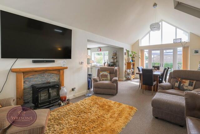 Philip Avenue, Nuthall, 3 Bedroom Detached