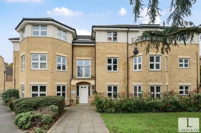 Heacham Avenue, Ickenham, 2 Bedroom Flat