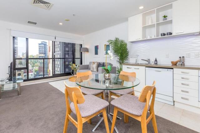 Queen Street,auckland, Gorgeous Apartment! Nice