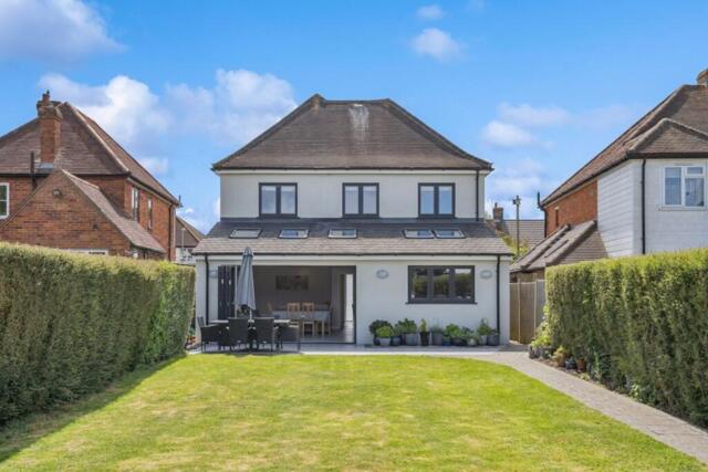 Green Road, High Wycombe, 4 Bedroom Detached Green Road, High Wycombe, 4 Bedroom Detached