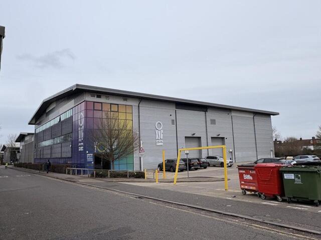 Vision Industrial Park, Unit,kendal Avenue, Warehouse To Lease