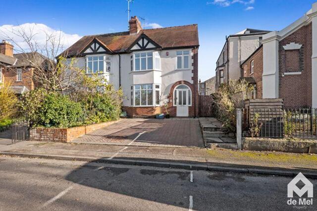 Kingsholm Square, Gloucester, 4 Bedroom Semi-detached