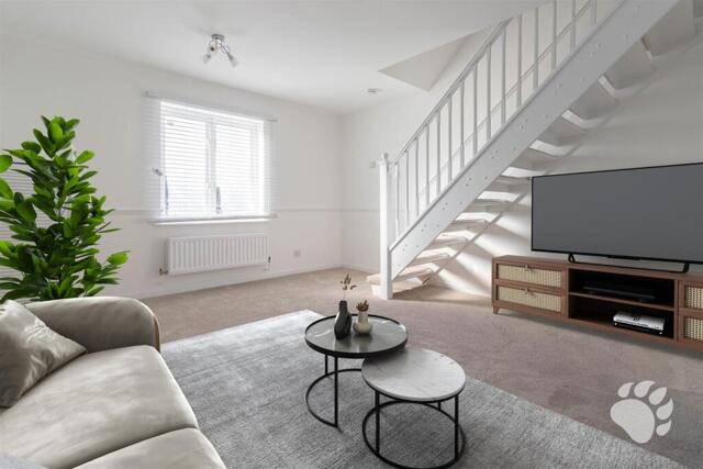 Chalice Close, Basildon, 2 Bedroom End