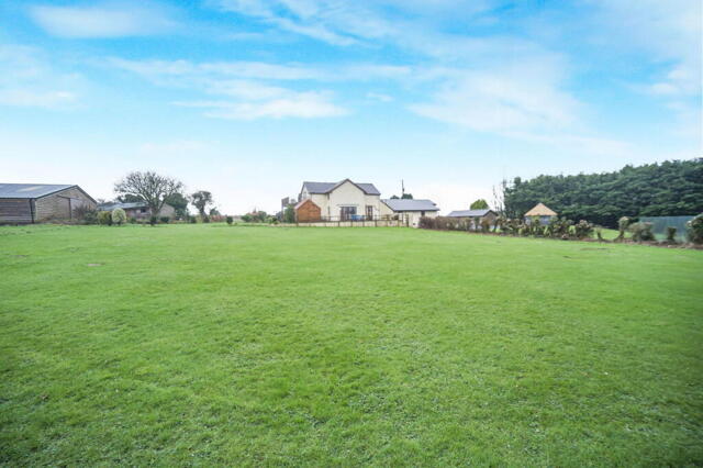 Laleston, Bridgend, 5 Bedroom Farm