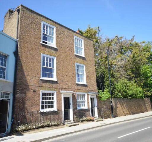 Thames Street, Sunbury-on-thames, 3 Bedroom Terraced Thames Street, Sunbury-on-thames, 3 Bedroom Terraced