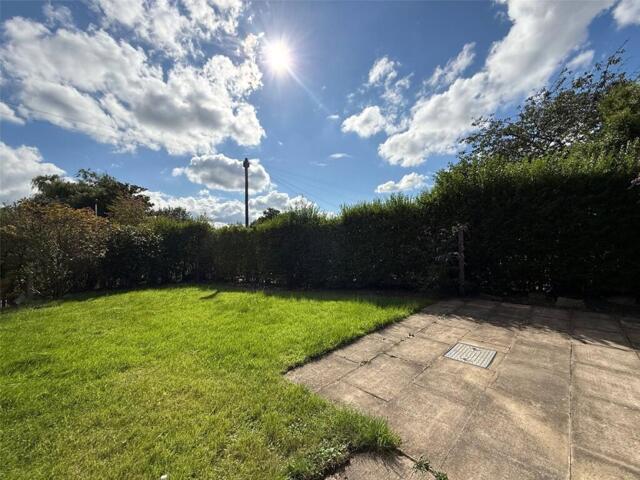 Marple, Cross Lane, Stockport, 3 Bedroom Semi-detached