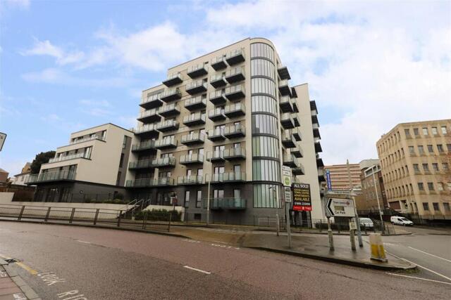 Panorama Apartments, Uxbridge, 1 Bedroom Apartment