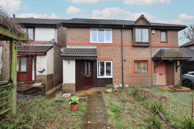 Mayhouse Road, Burgess Hill, 2 Bedroom Semi-detached