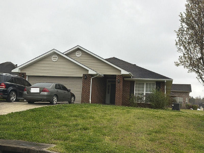 Ivy Hills Cir, Calera, Preforeclosure Single-family Home