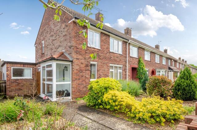 Tonbridge Walk, Grimsby, 3 Bedroom End