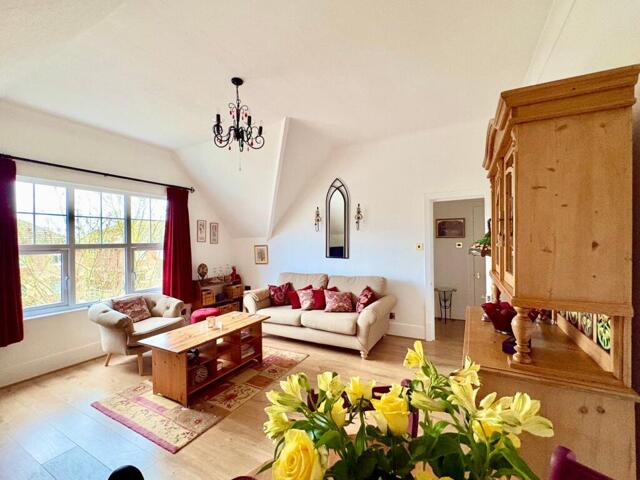Middlesex Road, Bexhill-on-sea, 2 Bedroom Apartment