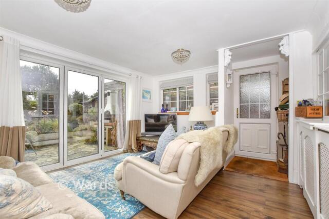 London Road, Faversham, 3 Bedroom Detached