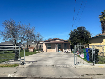 Bell Ave, Corcoran, Preforeclosure Single-family Home