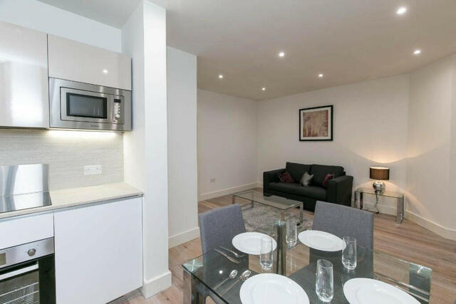 Mondial Way,  Hayes, 1 Bedroom Flat