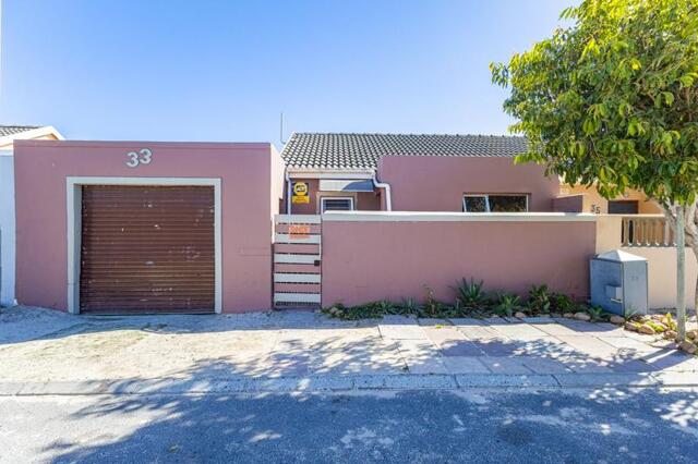 Pelican Park, Cape Town, Spacious Family Home