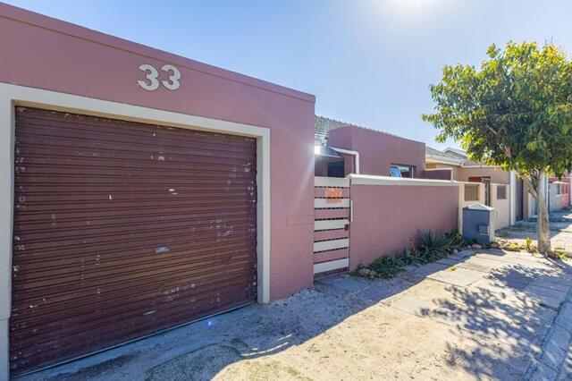 Pelican Park, Cape Town, Spacious Family Home