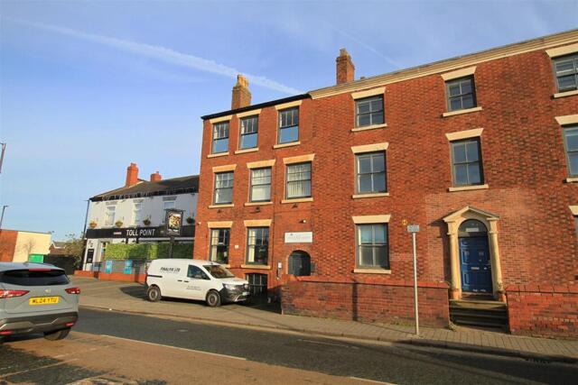Stockport Road, Denton, Office For Rent