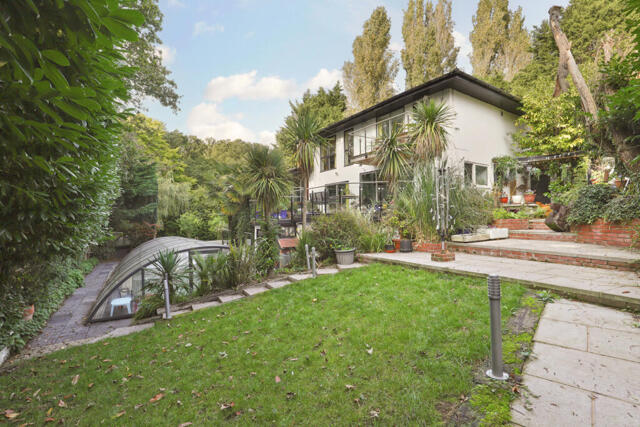 Baldwins Hill, Loughton, 3 Bedroom Detached Baldwins Hill, Loughton, 3 Bedroom Detached