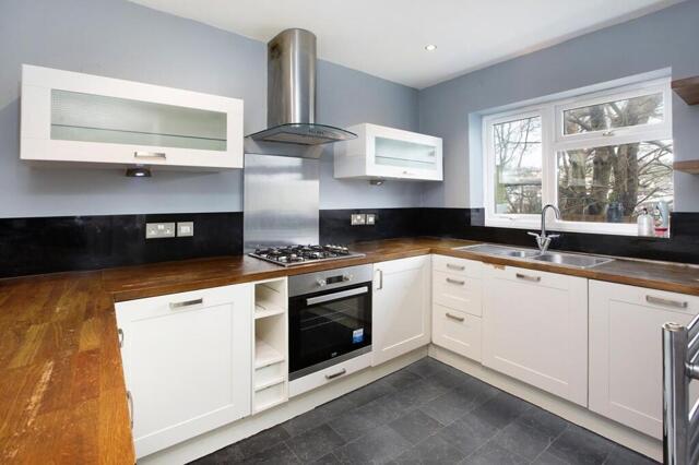 Headway Rise, Teignmouth, 3 Bedroom Semi-detached
