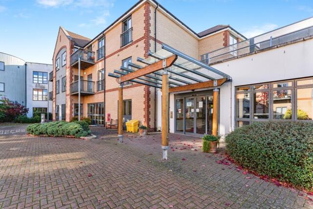 Girton, Wellbrook Way, Cambridge, 2 Bedroom Flat