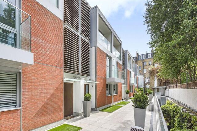 Crabtree Place, Fitzrovia, 3 Bedroom House