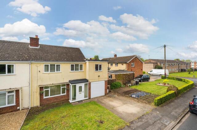 St Giles Avenue, Sleaford, 5 Bedroom Semi-detached St Giles Avenue, Sleaford, 5 Bedroom Semi-detached