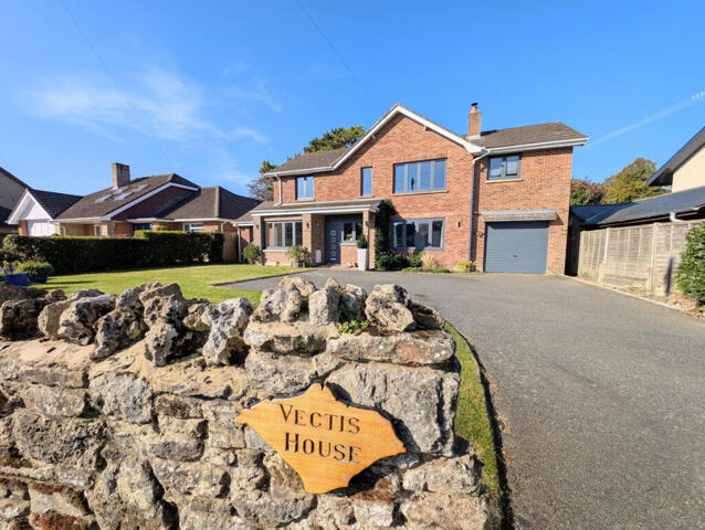 Pitts Lane, Ryde, 4 Bedroom Detached